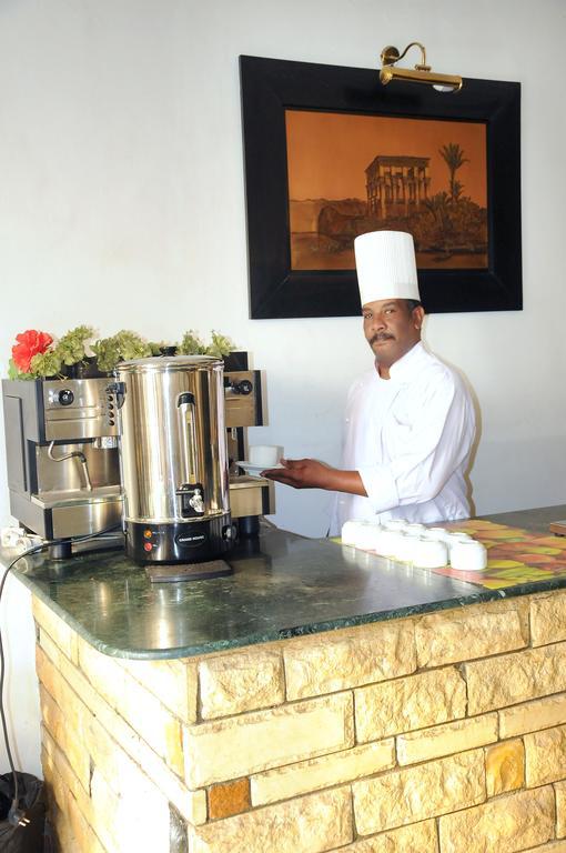 Nile Hotel Aswan Exteriör bild