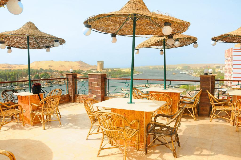 Nile Hotel Aswan Exteriör bild
